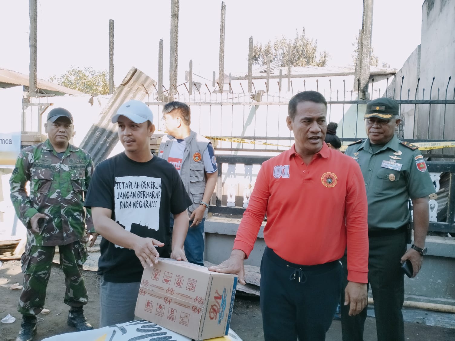 AAS Community Bantu Warga Jalan Serigala Yang Kena Musibah Kebakaran