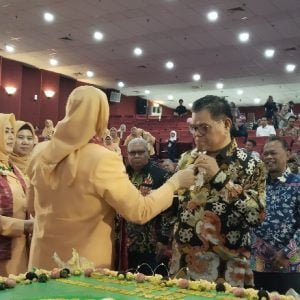Tangis Haru Di Perayaan HUT Ke 24 DWP UNM